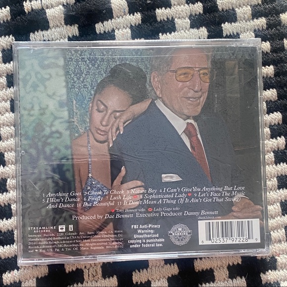 Tony Bennet & Lady Gaga Cheek to Cheek CD - Picture 5 of 5